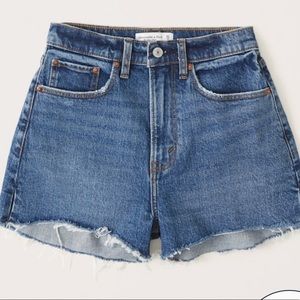 Abercrombie & Fitch Curve Love High Rise Mom Shorts